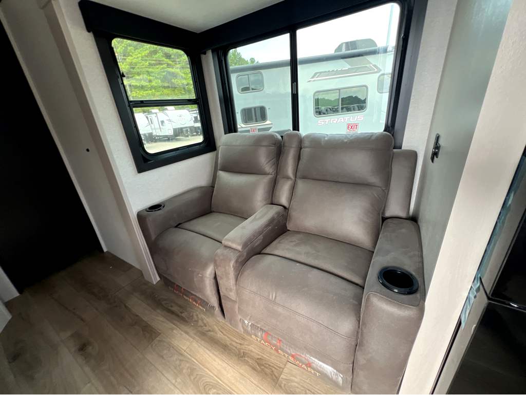 2026 JAYCO JAY FEATHER 24FK - Image 6