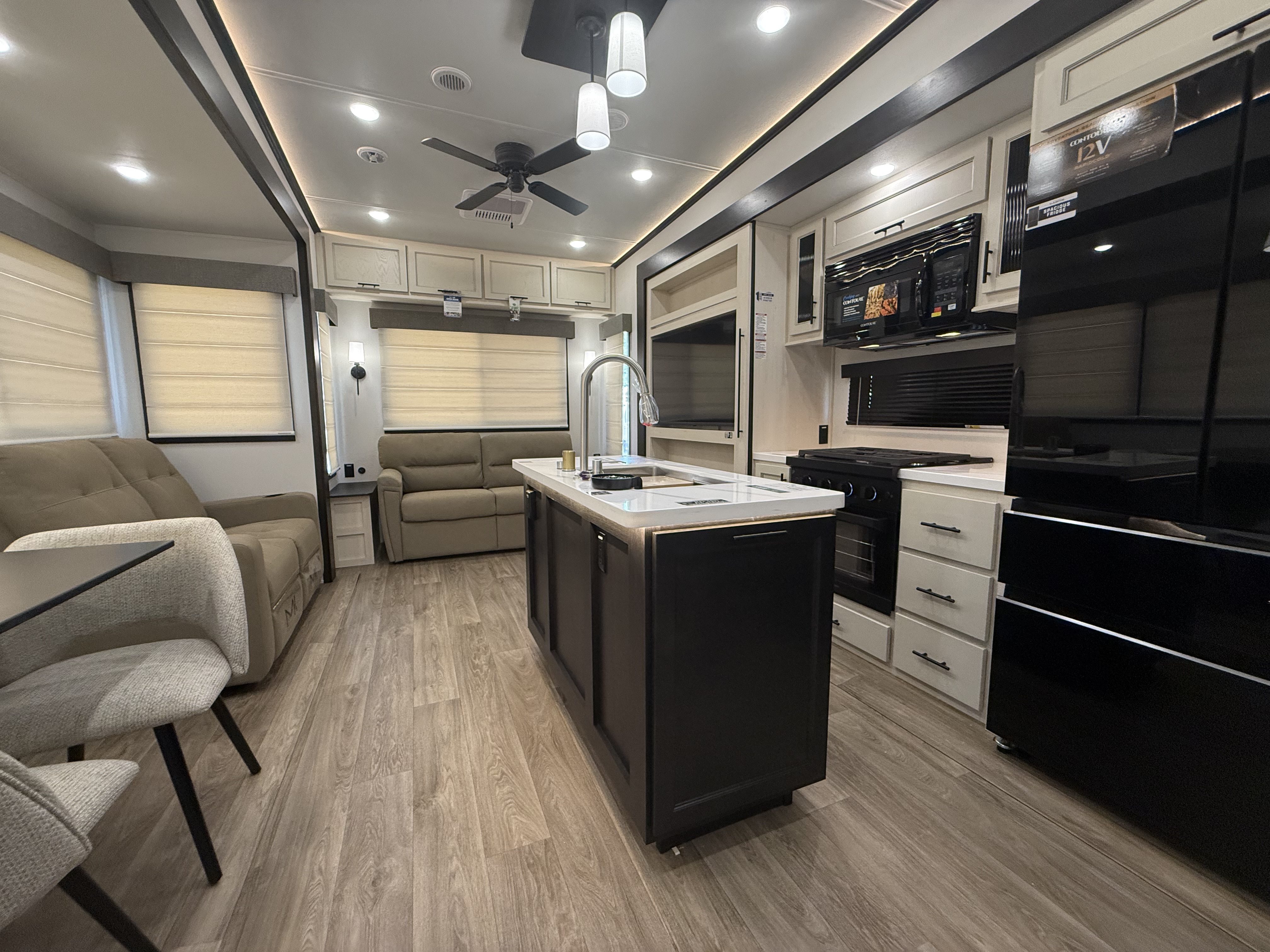 2027 Forest River Sabre 36FLX - Image 11