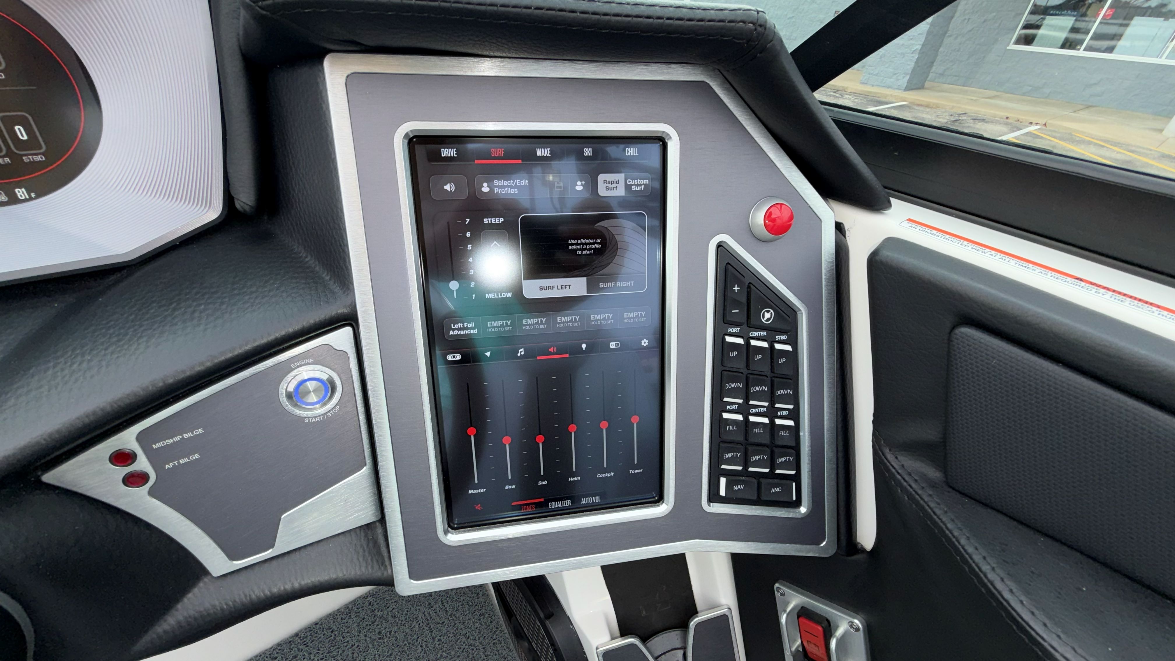 2024 MasterCraft XT25 - Image 30