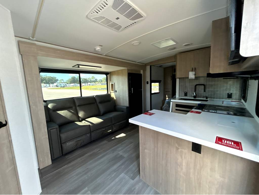 2026 GRAND DESIGN IMAGINE 2470BH - Image 10
