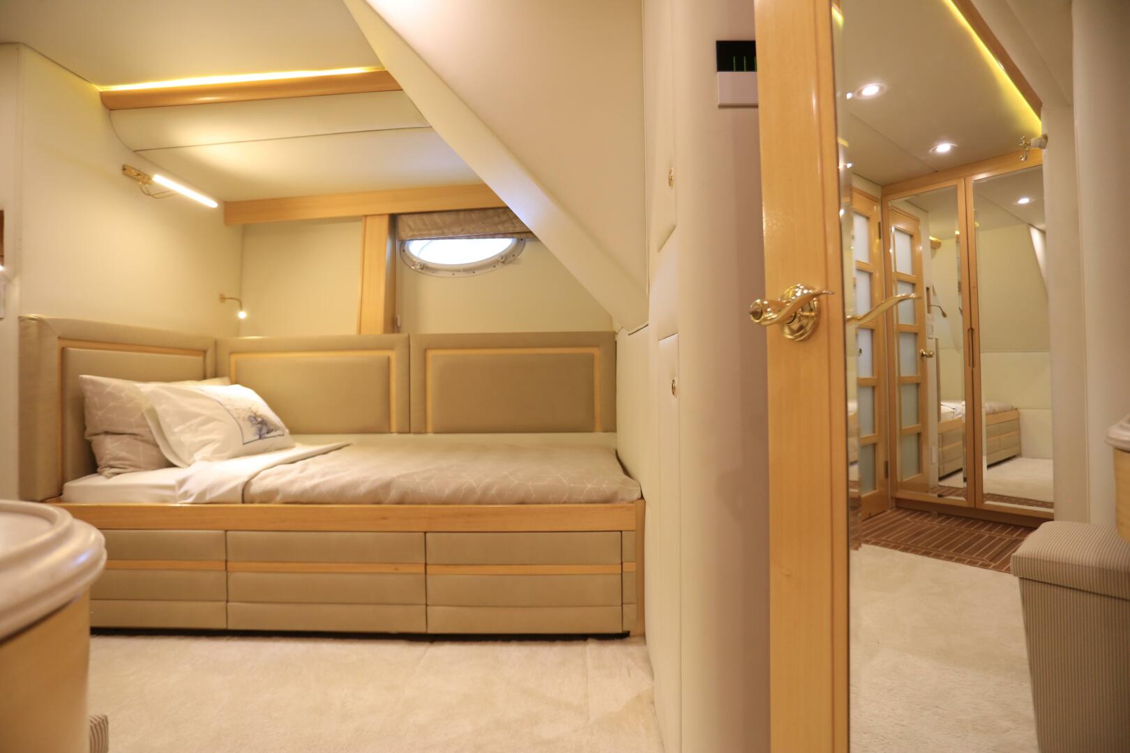 2004 Westport Custom - Image 11
