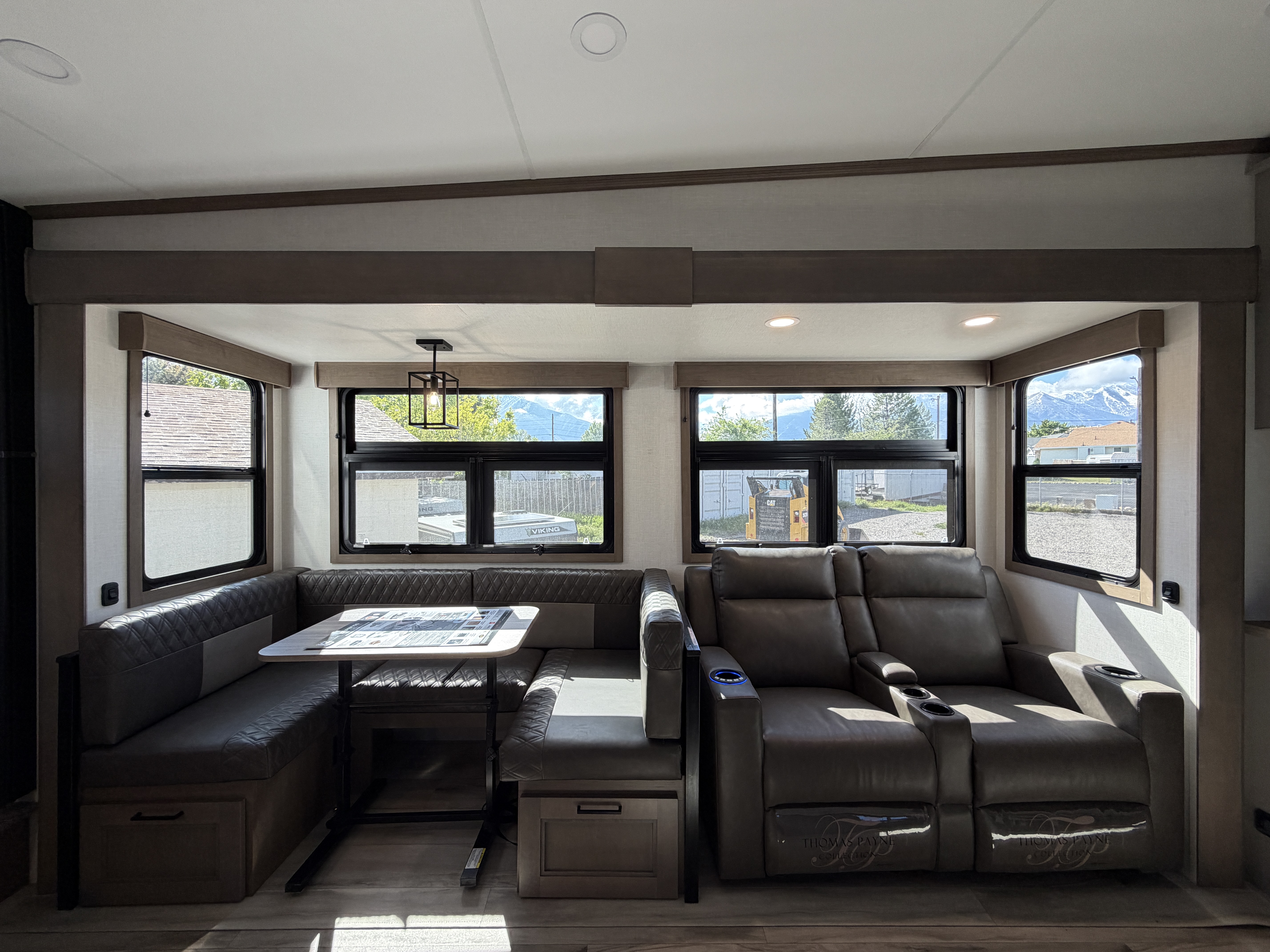 2026 KZ RV Durango Half-Ton D286BHD - Image 16