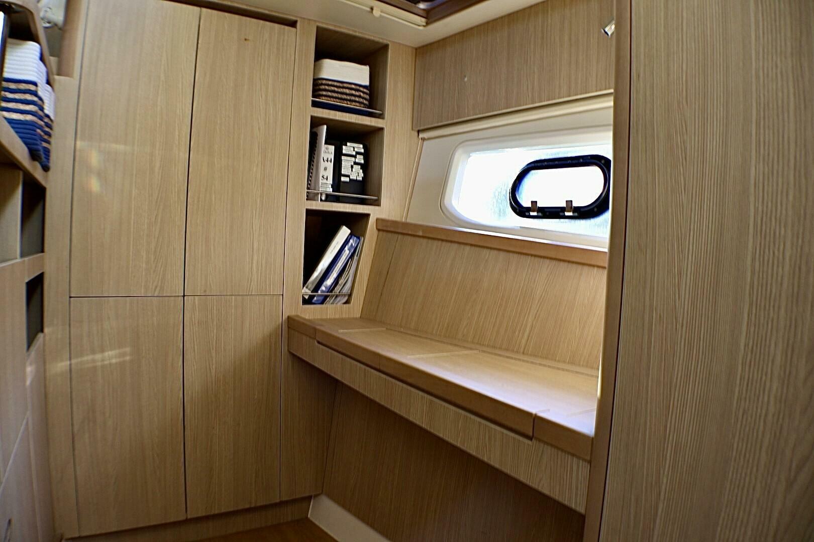 2018 Aquila 44 Yacht - Image 18