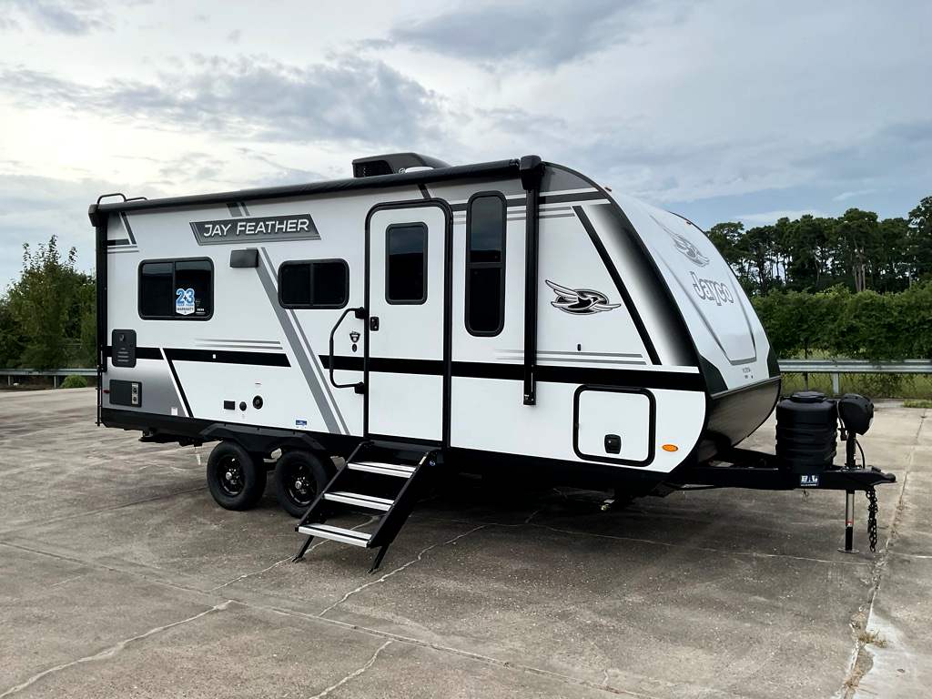 2027 JAYCO Jay Feather 19MRK - Image 2