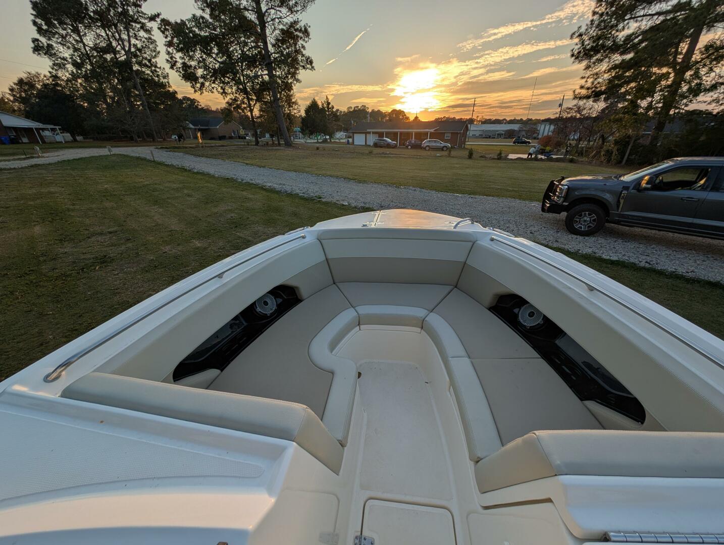 2023 Boston Whaler 240 Vantage - Image 32