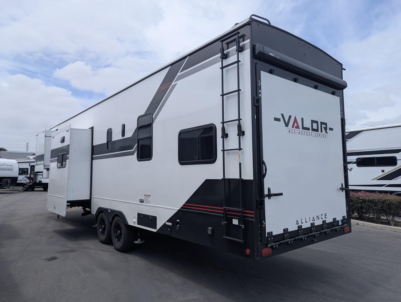2026 Alliance RV Valor 35A14 - Image 4