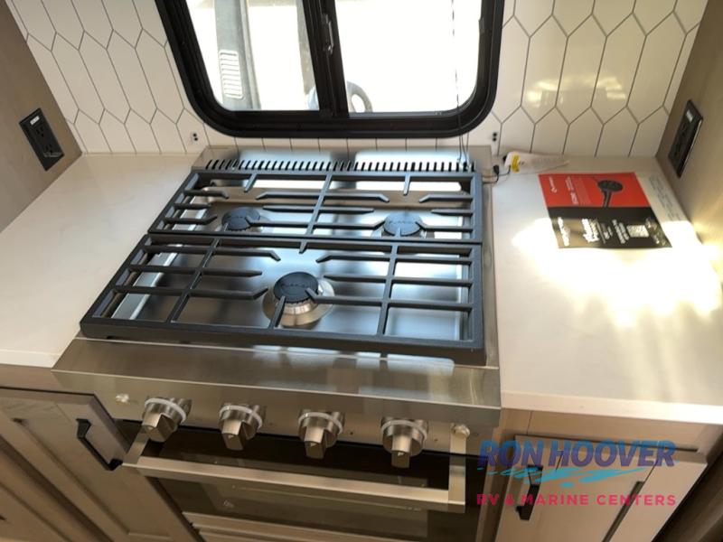2026 GRAND DESIGN 362TBS - Image 9