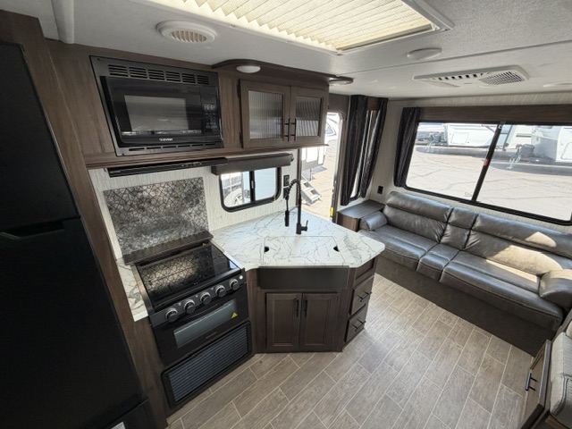 2021 Forest River Cherokee Grey Wolf 23MK - Image 16