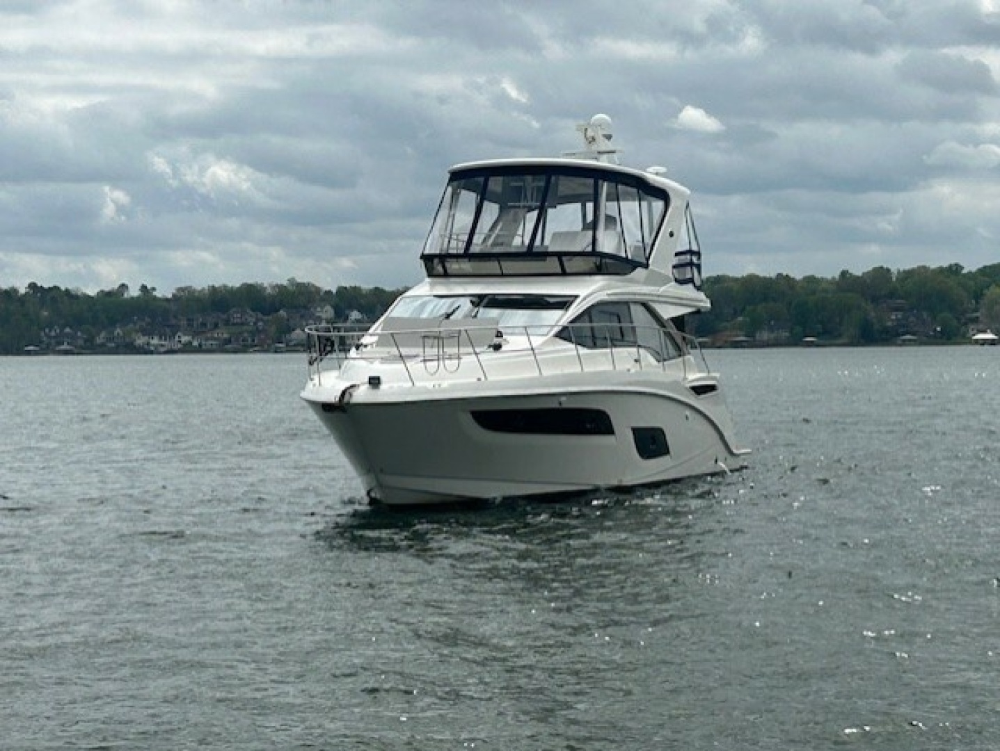 2017 Sea Ray 460 FLY - Image 4