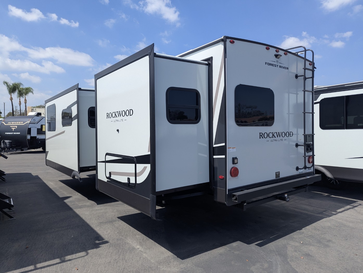 2027 Forest River Rockwood Ultra Lite 2608BS - Image 4