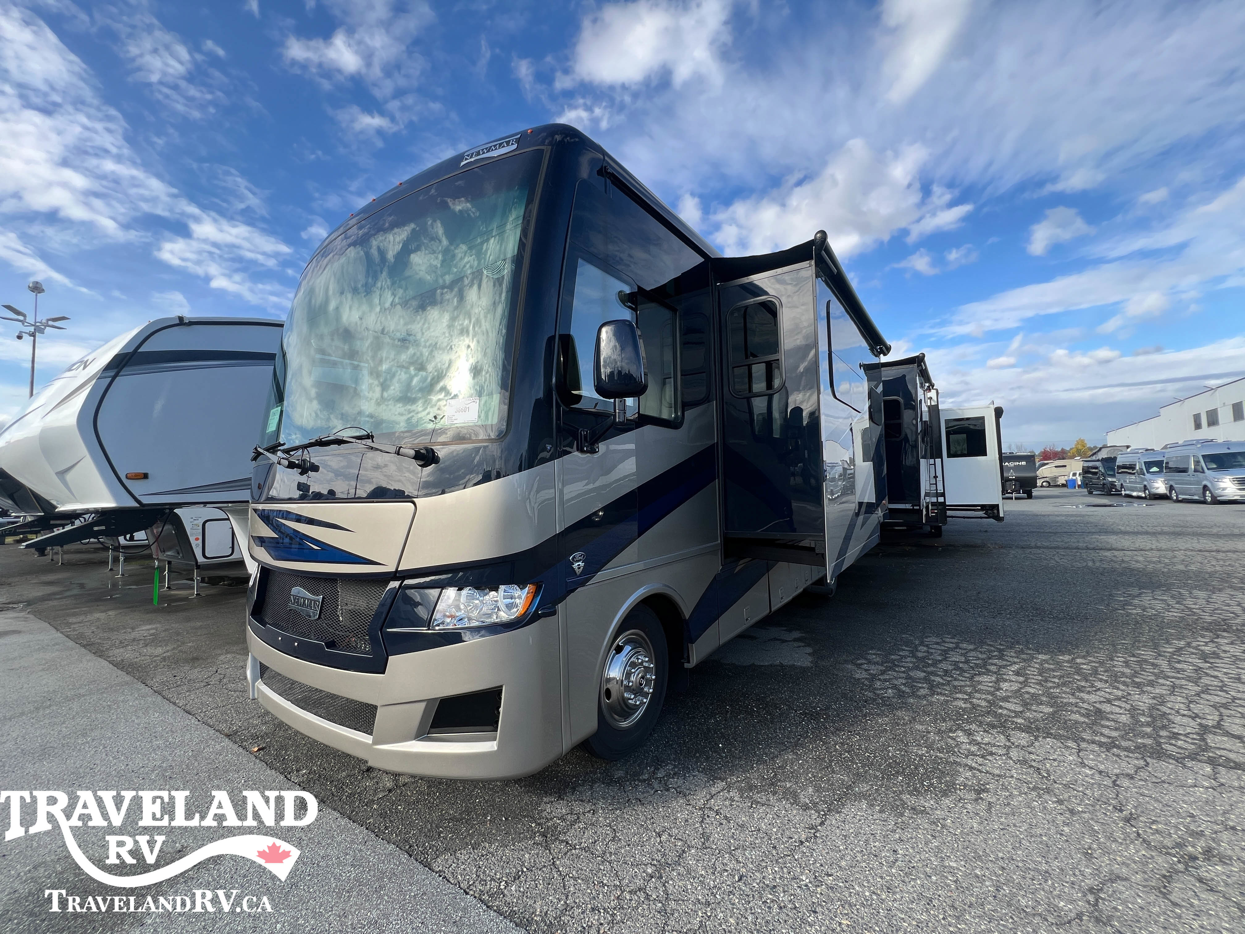 2026 Newmar Bay Star Sport 2813 - Image 2