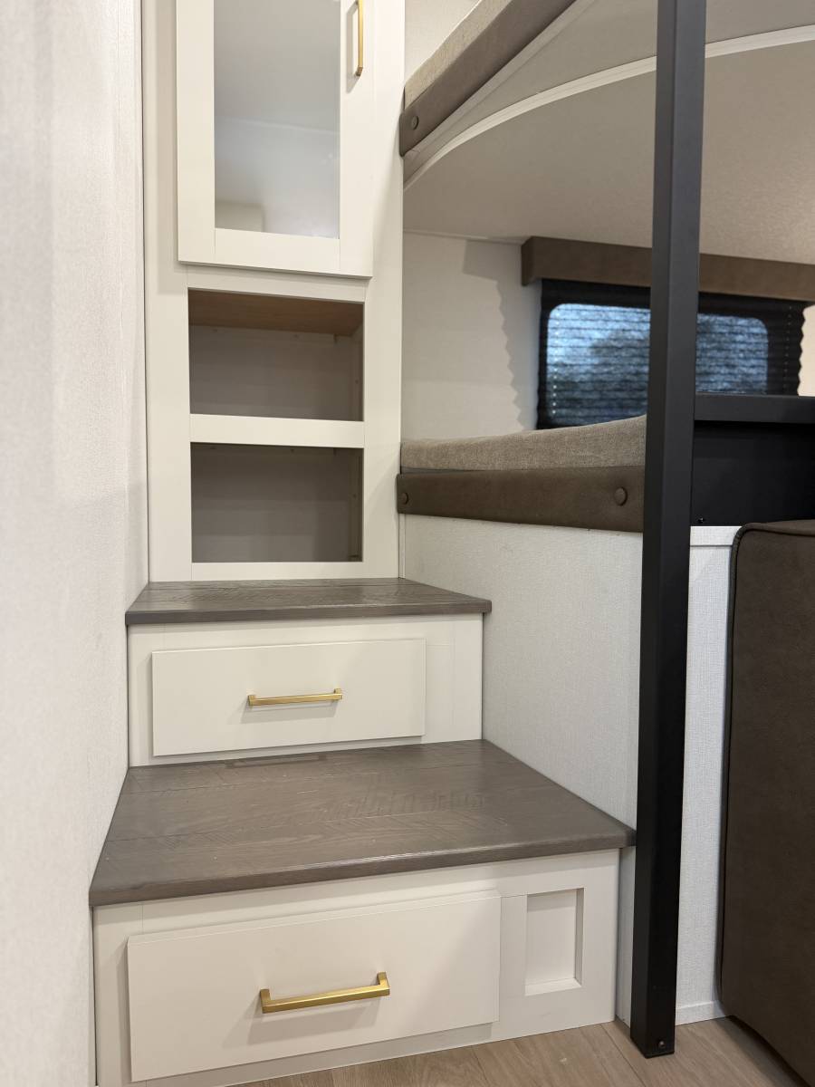 2026 Grand Design Transcend 265BHT - Image 13
