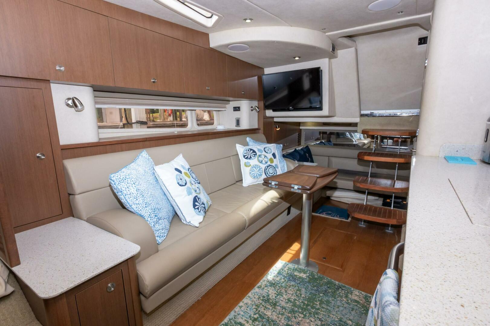 2013 Sea Ray 370 Sundancer - Image 34