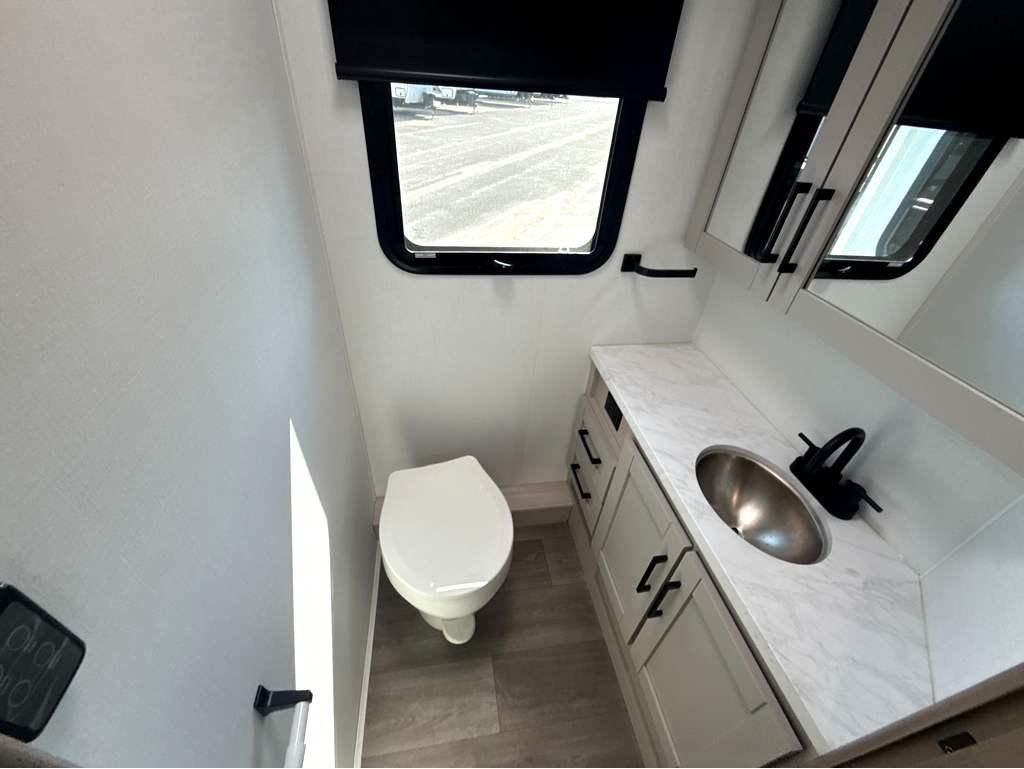 2027 JAYCO GREYHAWK 29MV - Image 31