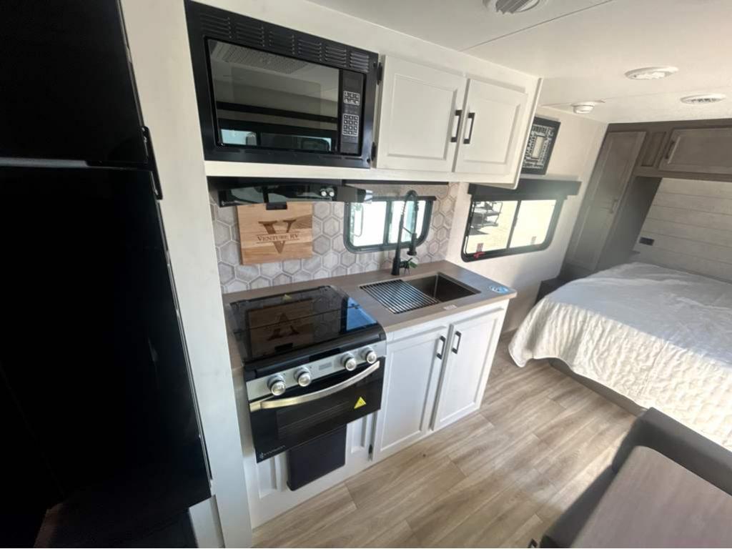 2026 VENTURE RV SPORTTREK STINGER 192VRB - Image 25