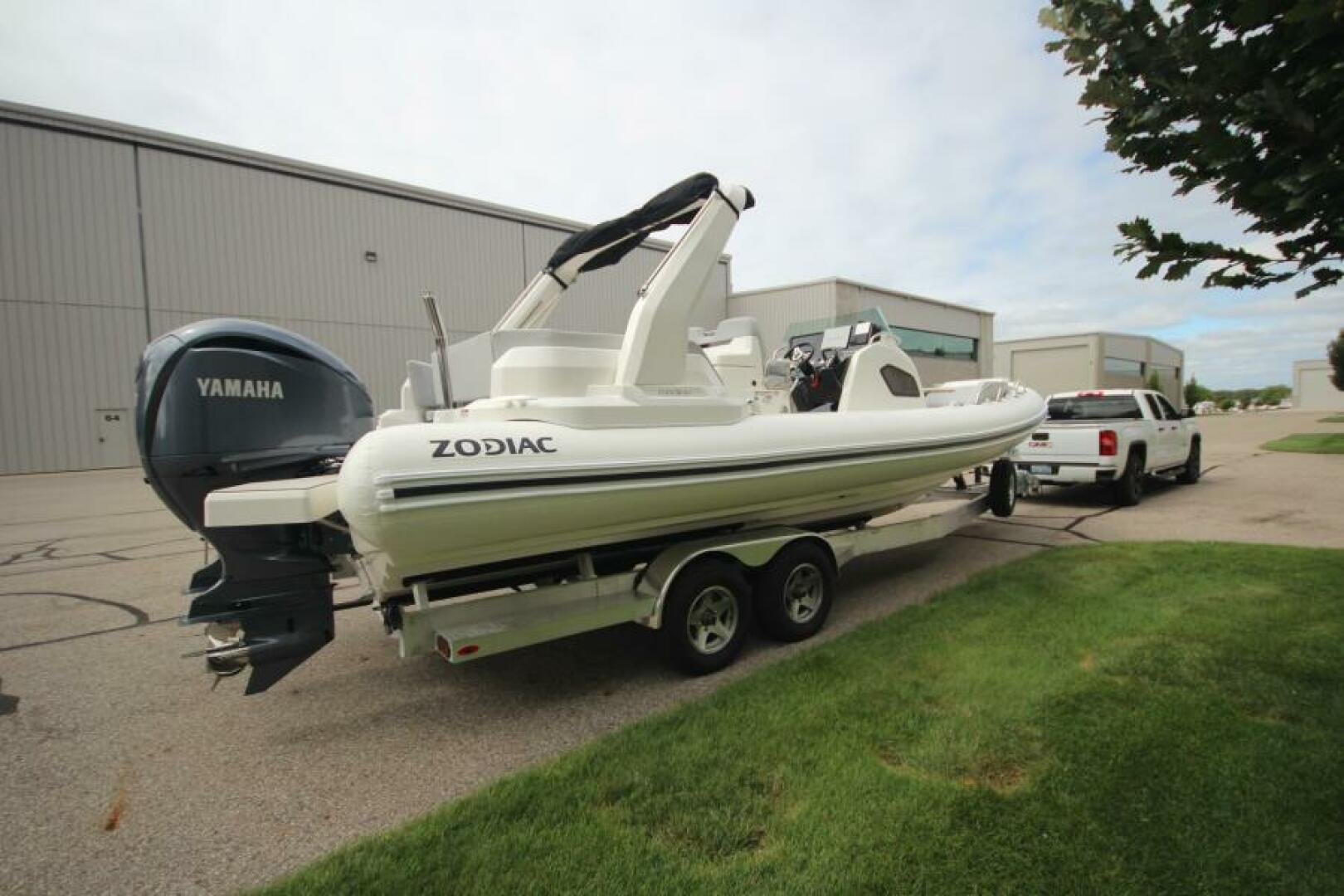 2024 Zodiac Medline 9 NEO - Image 86