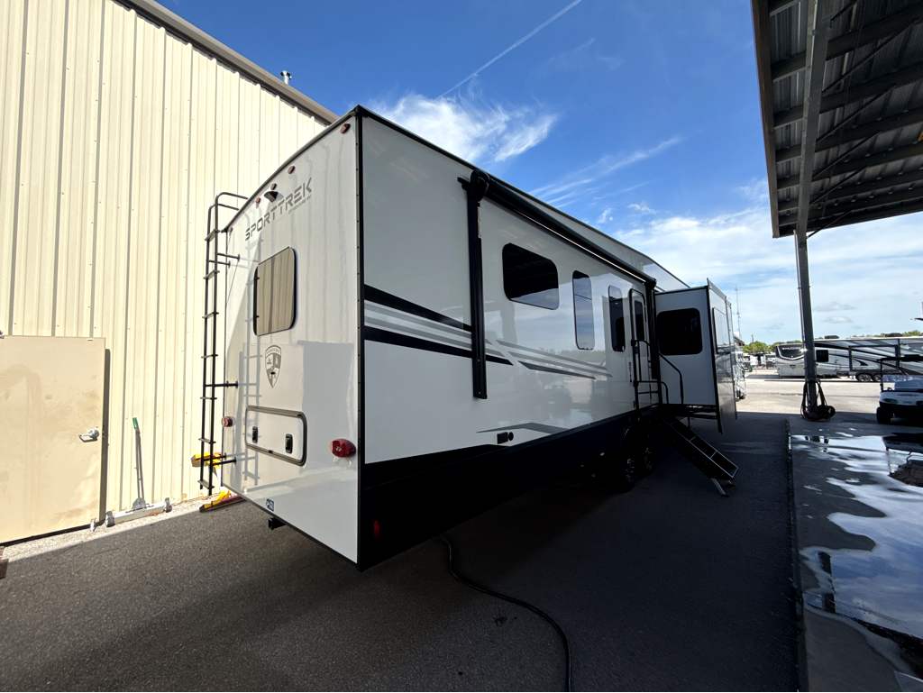 2026 VENTURE RV SPORTTREK 365VFL - Image 4