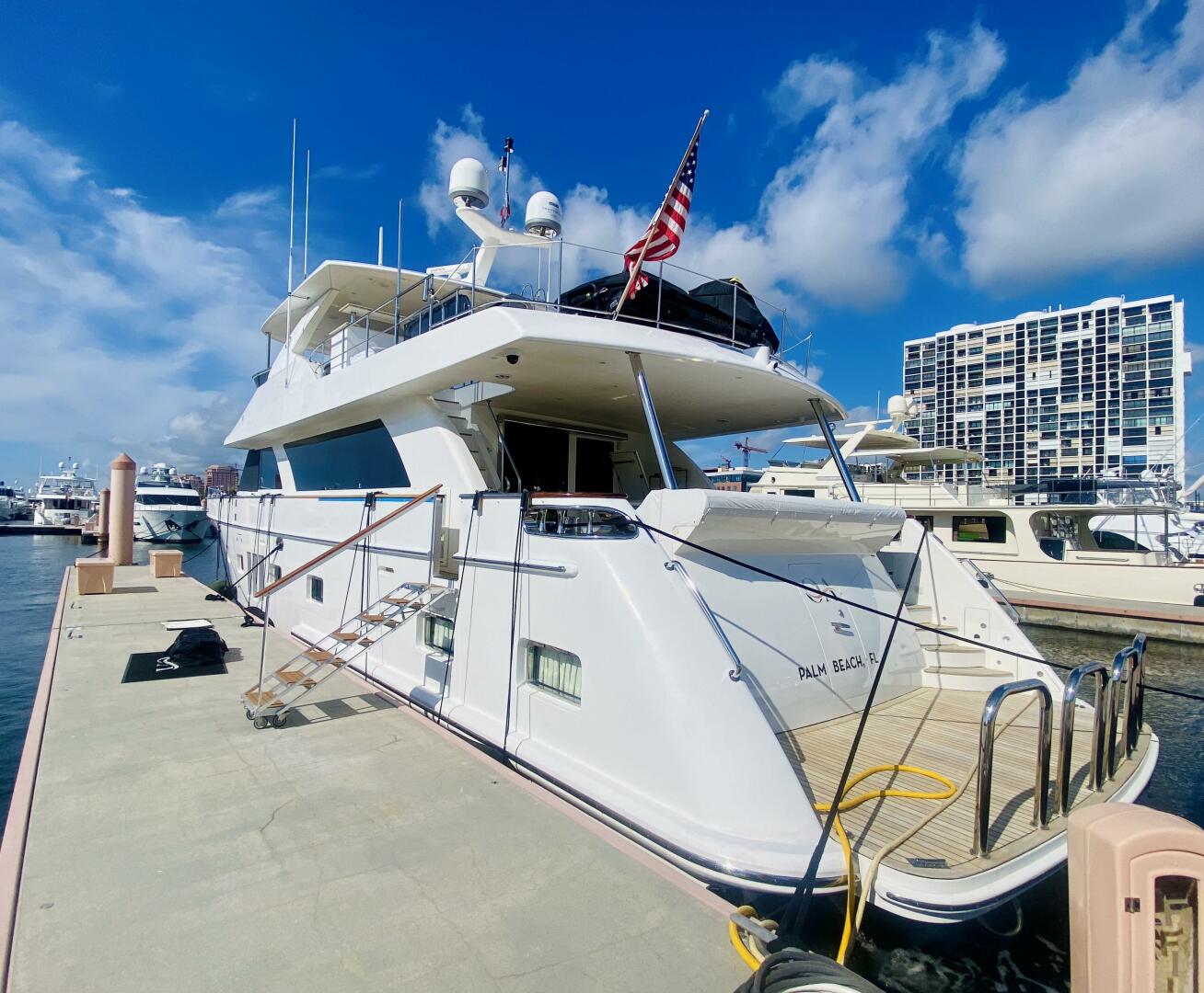 2010 Ocean Alexander 83 - Image 19