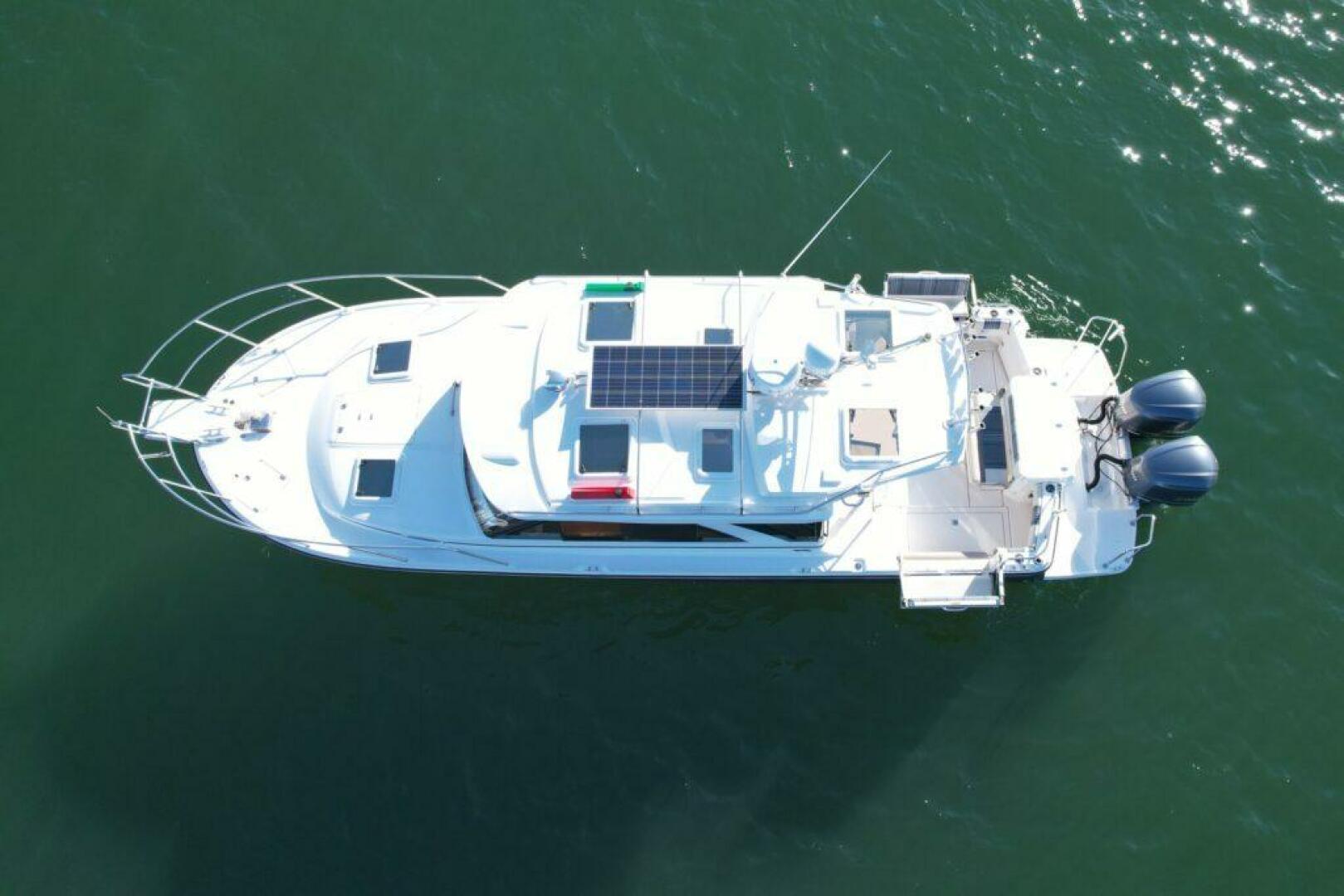 2017 Cutwater C-302 Sport Coupe - Image 3