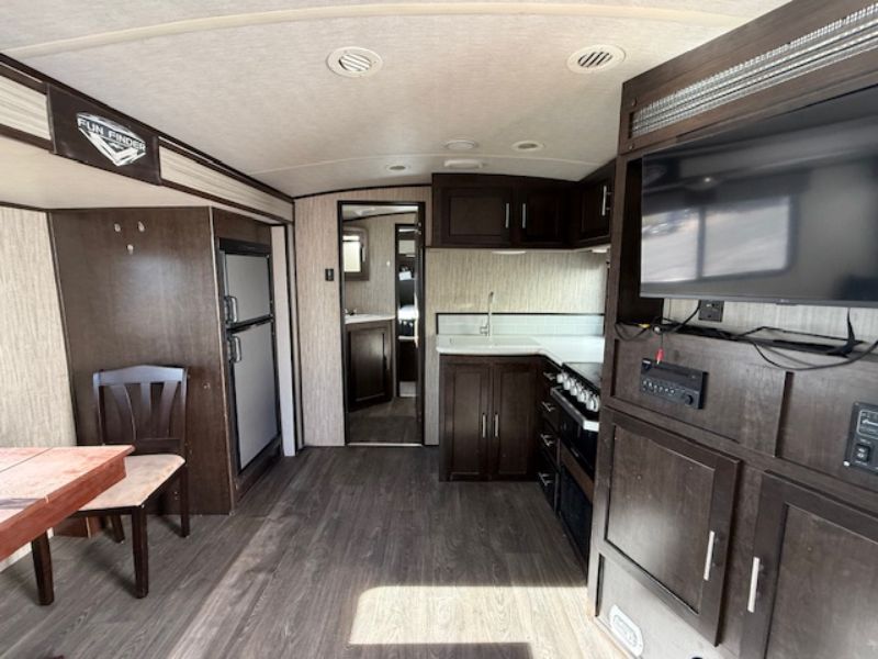 2019 Cruiser RV Fun Finder Xtreme Lite 25RS - Image 7