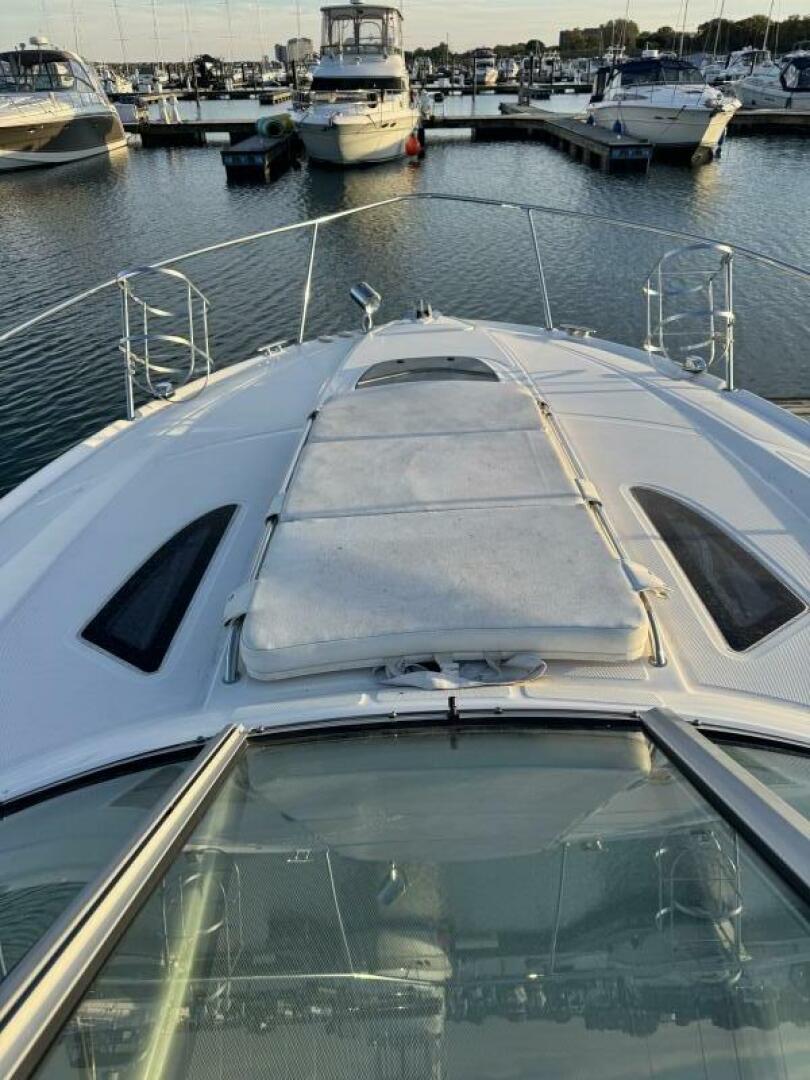 2011 Sea Ray 330 Sundancer - Image 5