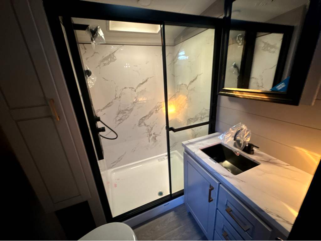2027 JAYCO NORTH POINT 361RLBH - Image 22