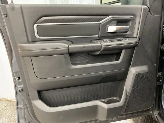 2026 Ram 2500 Big Horn 4x4 Crew Cab 6'4" Box - Image 12