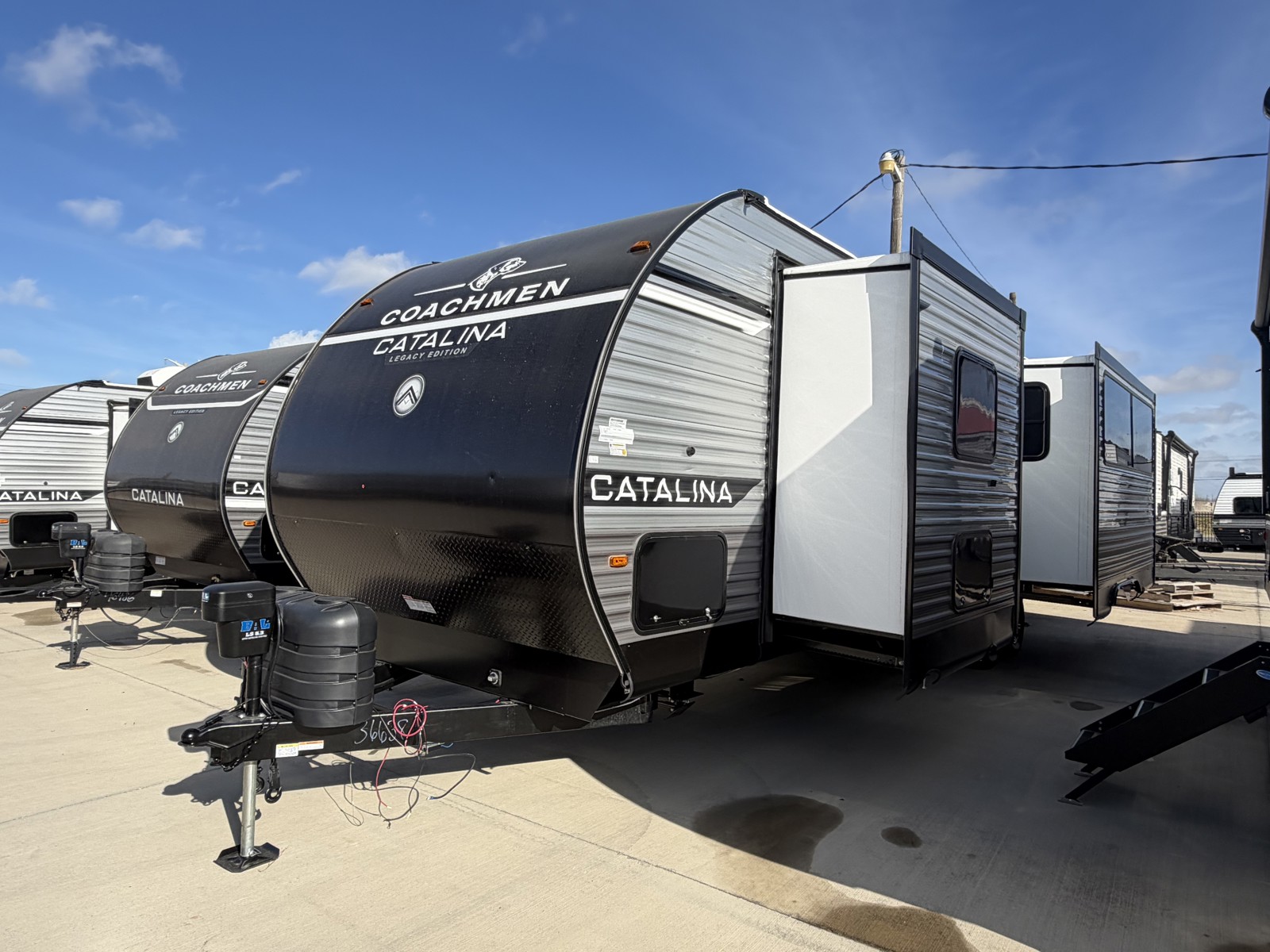 2026 COACHMEN 333DORM - Image 7