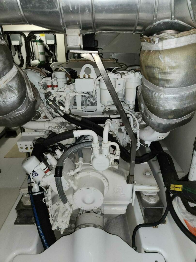 2014 Azimut Flybridge - Image 112