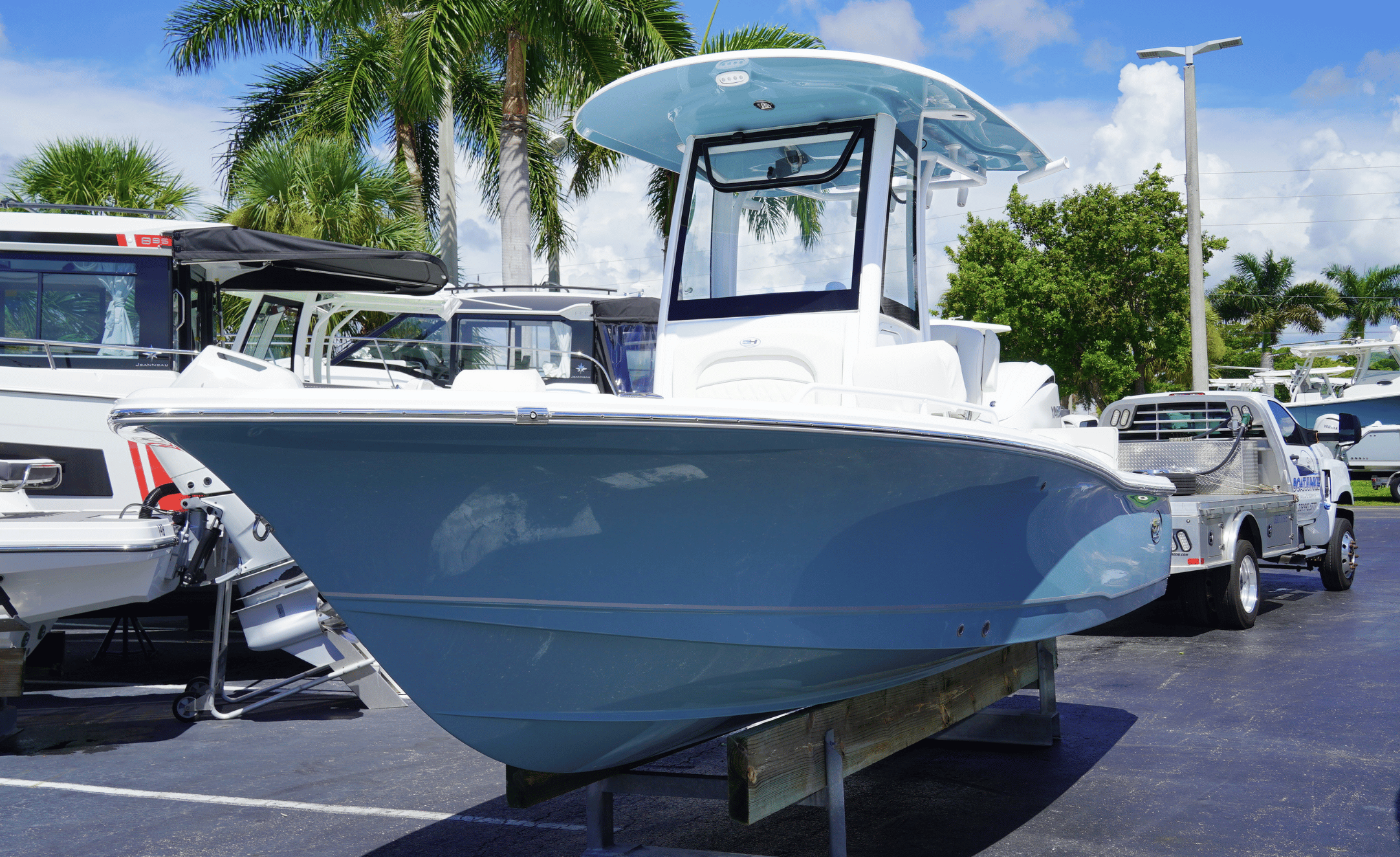 2027 SEA HUNT BX 25FS - Image 2