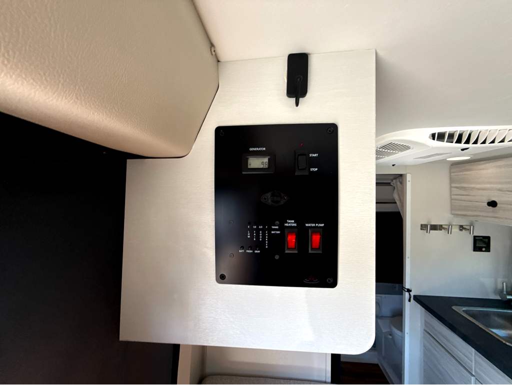 2026 JAYCO COMET 18C - Image 31