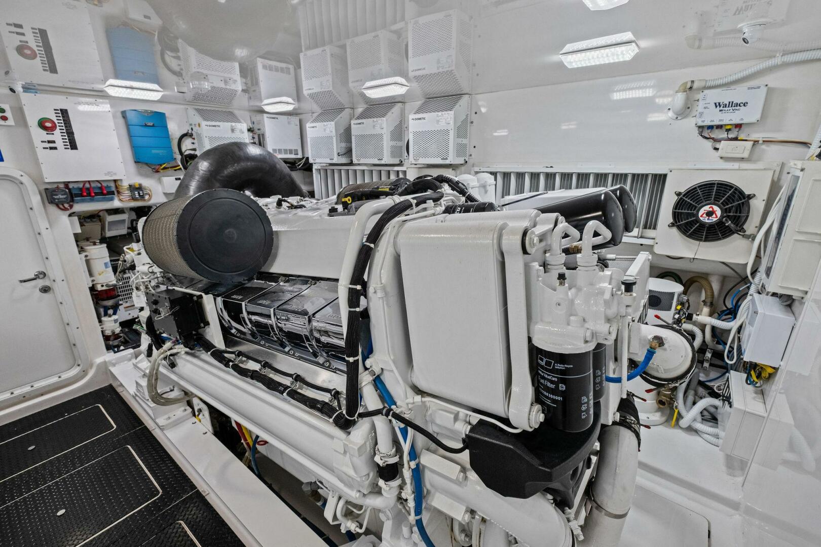 2012 Viking 82 Convertible - Image 101
