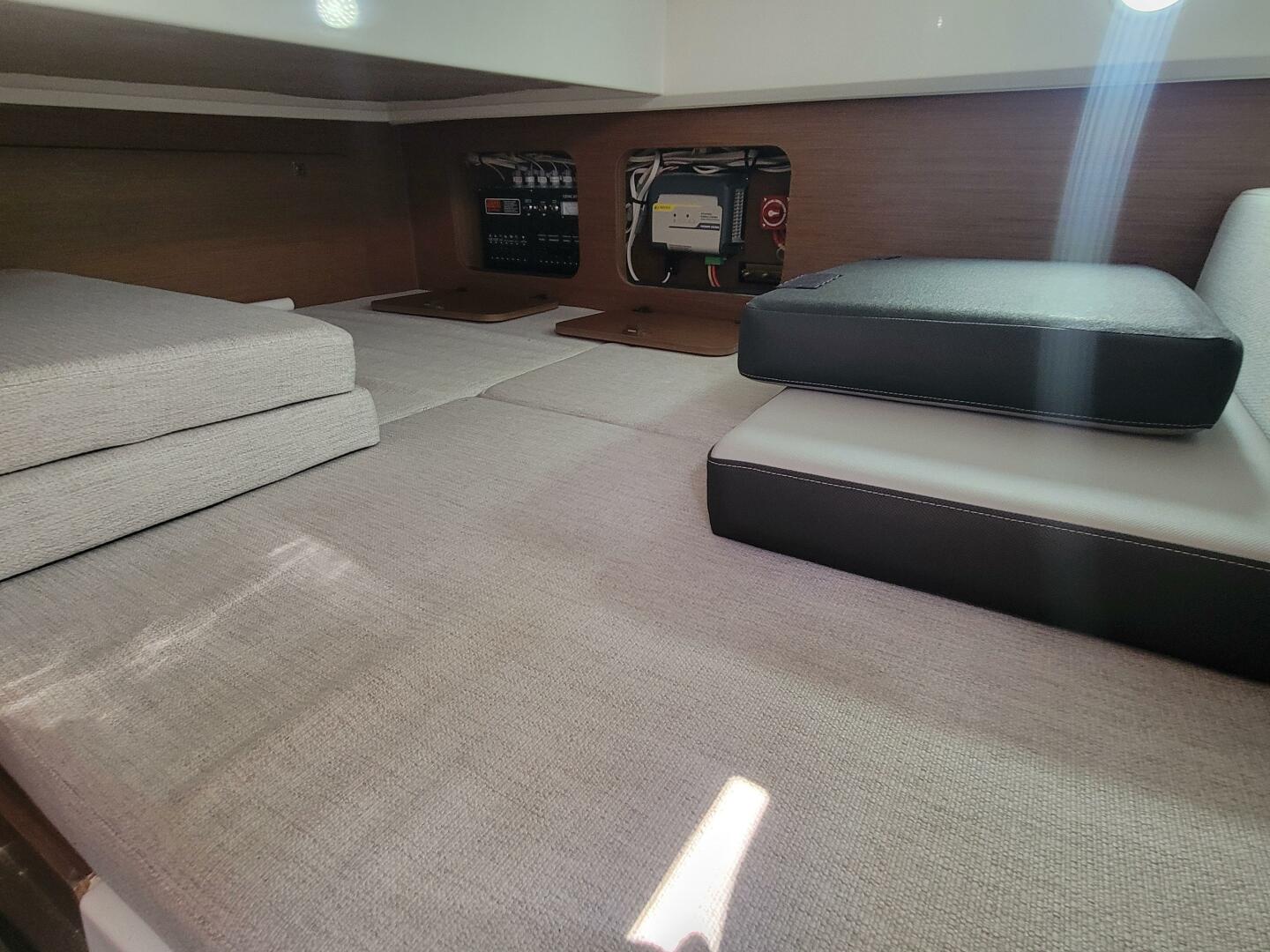 2023 Jeanneau NC895 - Image 25