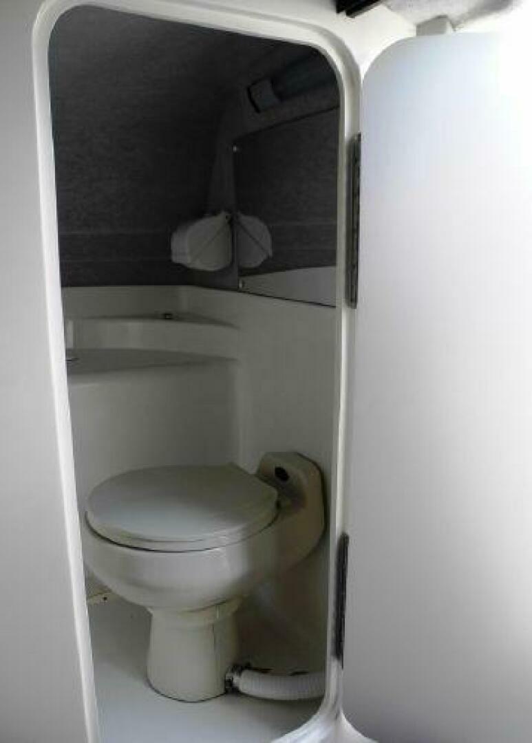 2002 Advantage - Image 18