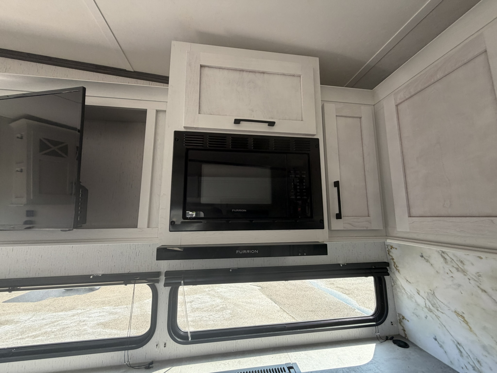 2024 DUTCHMEN ASTORIA 298BH - Image 13