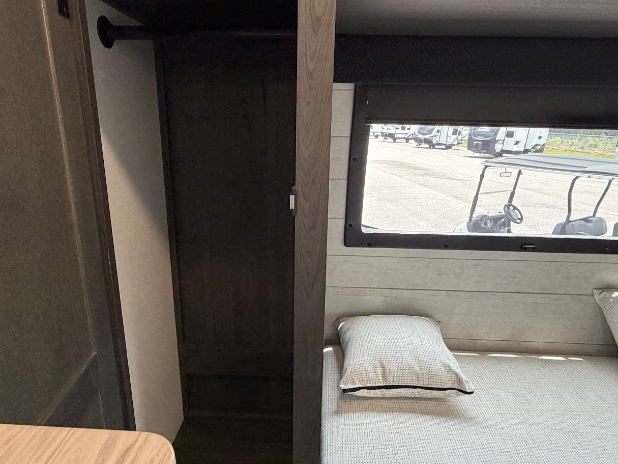 2027 VENTURE RV SPORTTREK 292VRB - Image 67