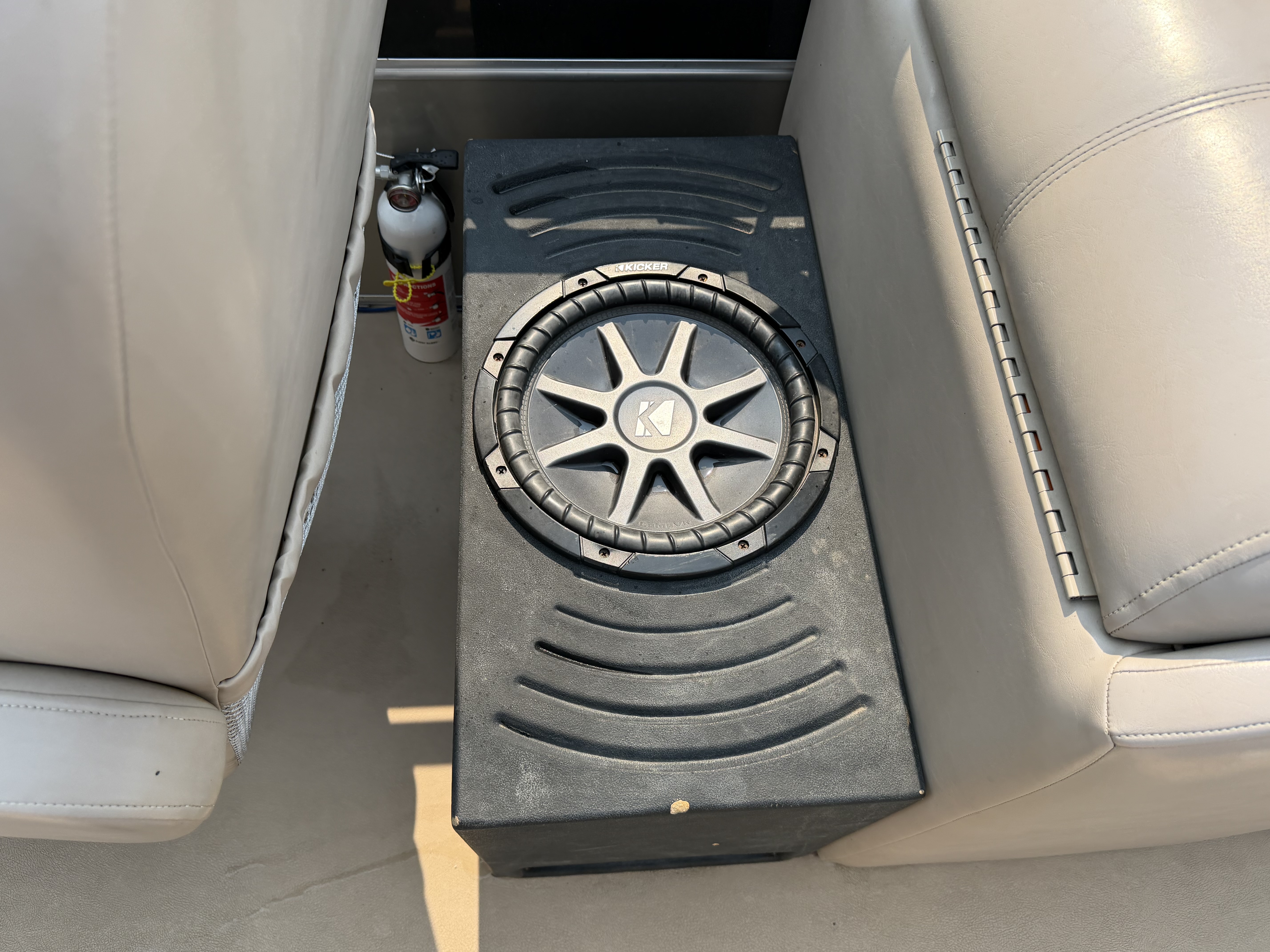 2013 Excursion X-23RFE - Image 30