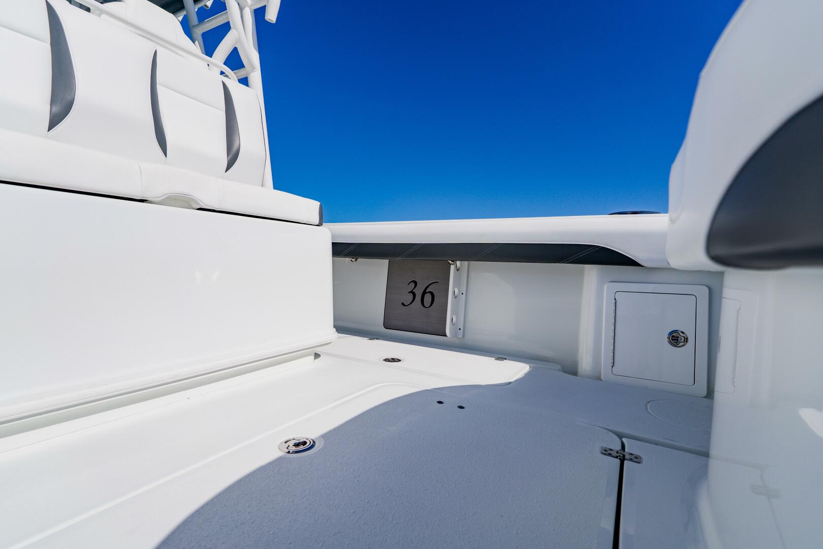 2025 Yellowfin 36 Offshore - Image 41