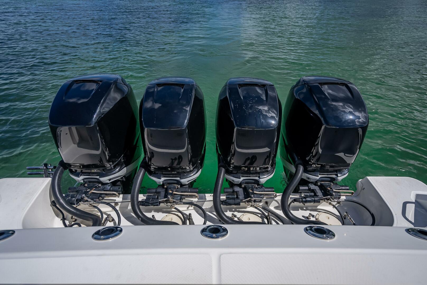 2016 Boston Whaler - Image 106