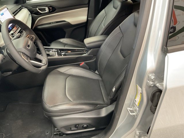2025 Jeep Compass Limited 4x4 - Image 17