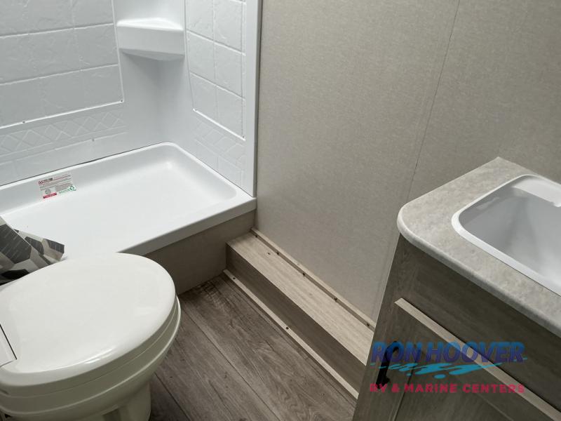 2025 COACHMEN 263BHSCKLE - Image 6