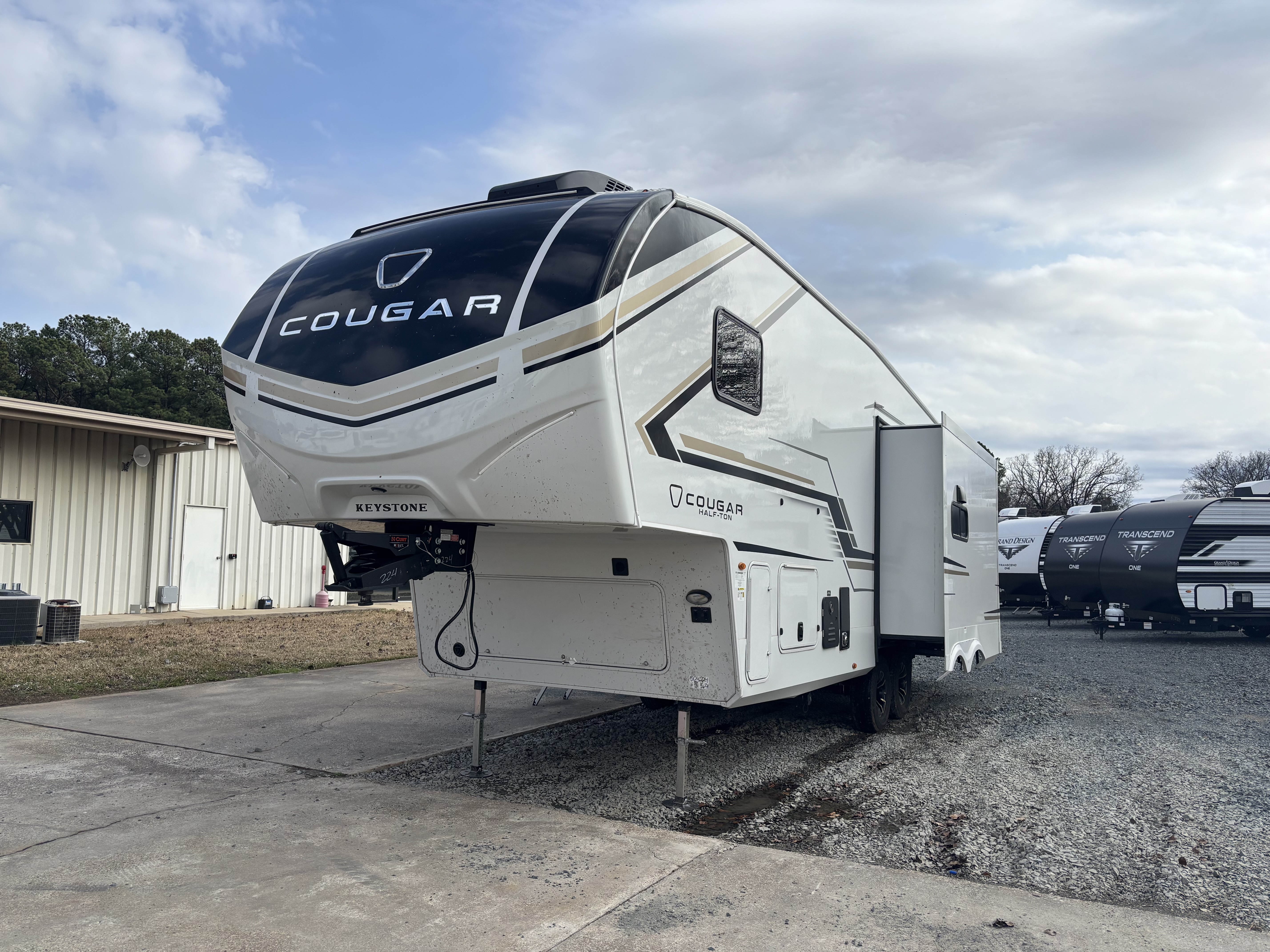 2026 Keystone Cougar Half-Ton 26RES - Image 5