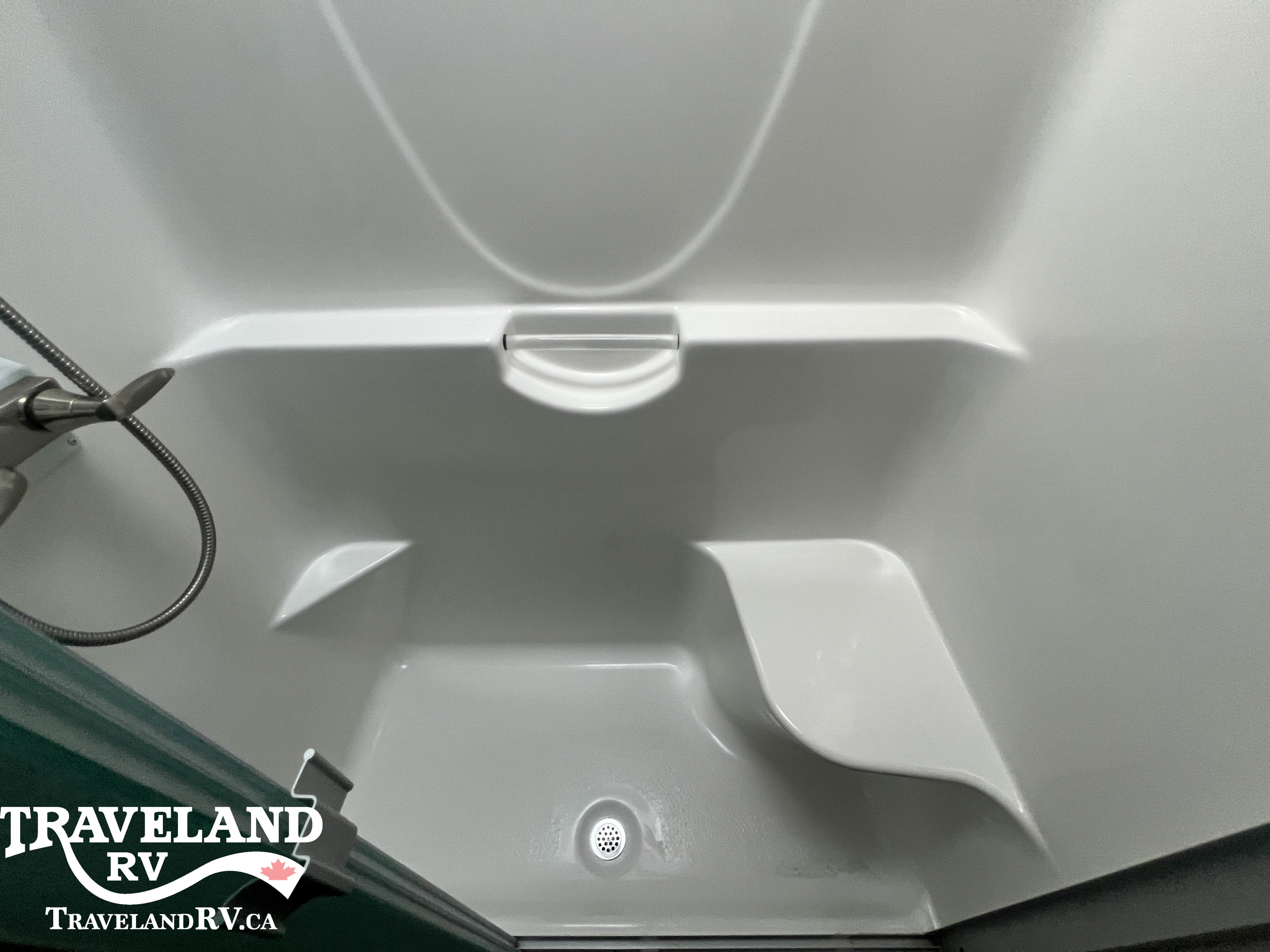 2018 Keystone Montana 3120RL - Image 25