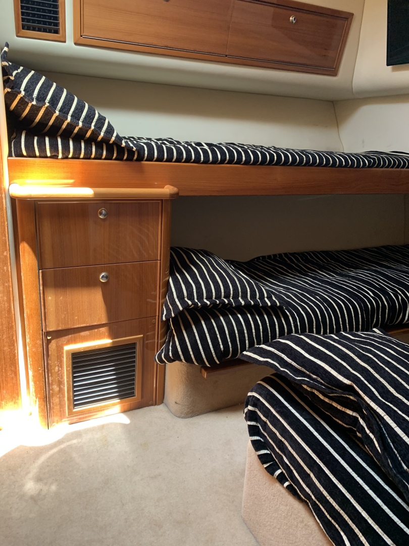 2008 Riviera 42 Flybridge - Image 17