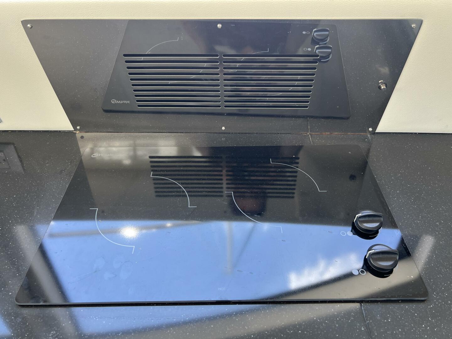 2016 Carver C34 Command Bridge - Image 34