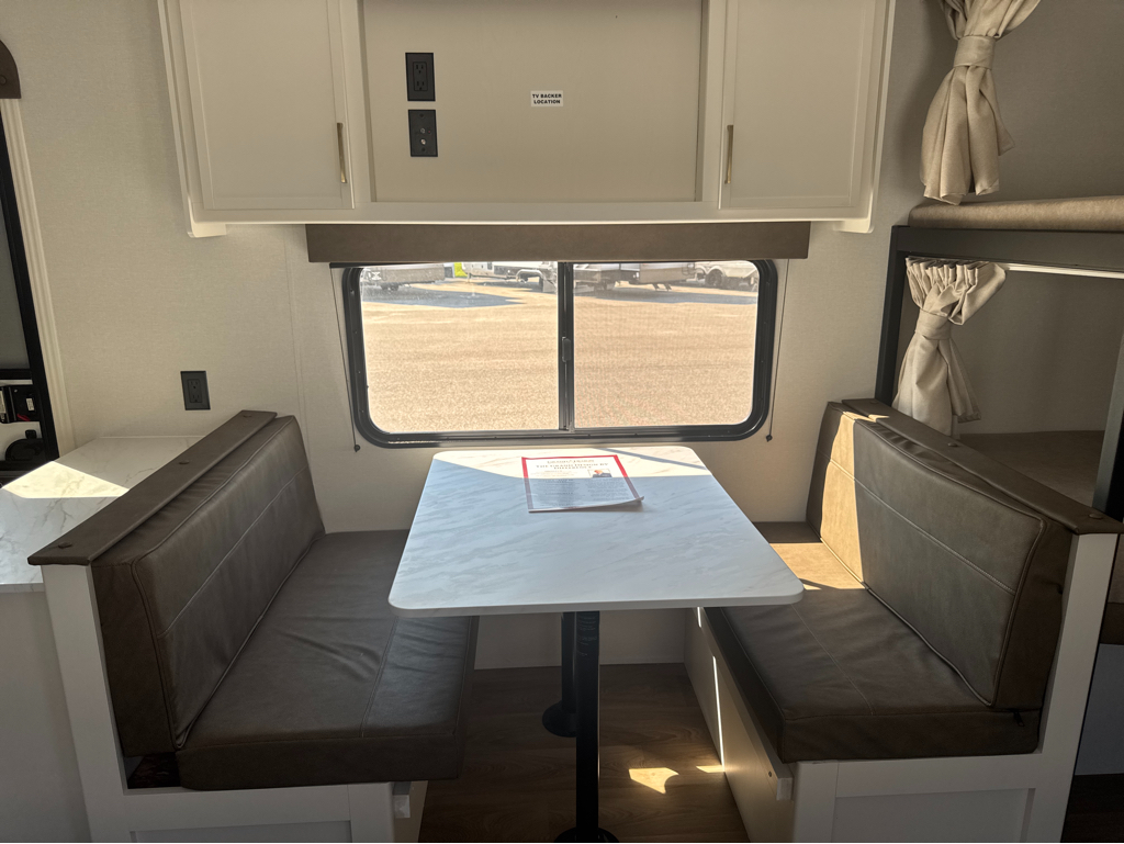 2027 GRAND DESIGN TRANSCEND 26BHX - Image 5
