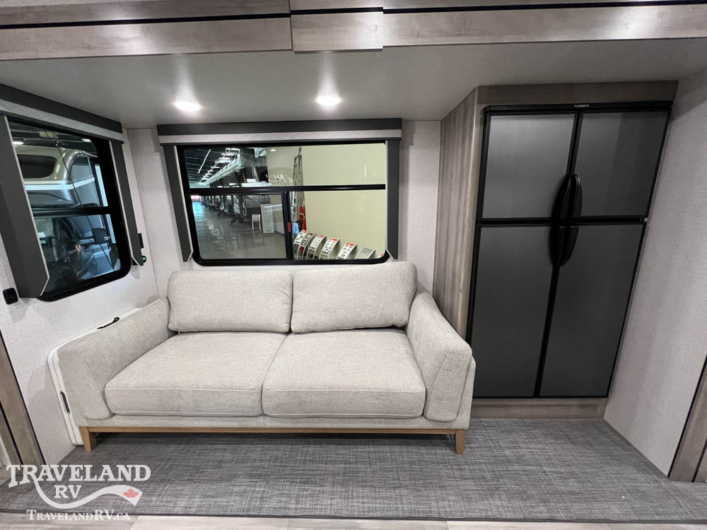 2022 Winnebago Voyage V2427RB - Image 17