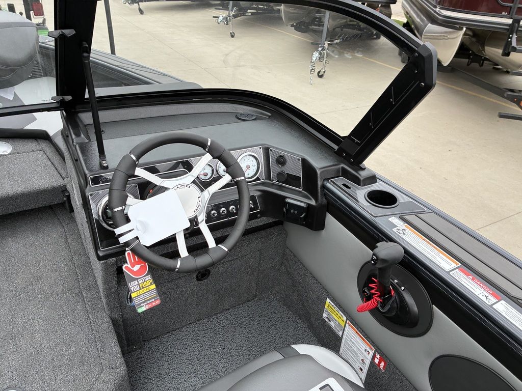 2026 Lund 1875 Crossover XS Sport - Image 15