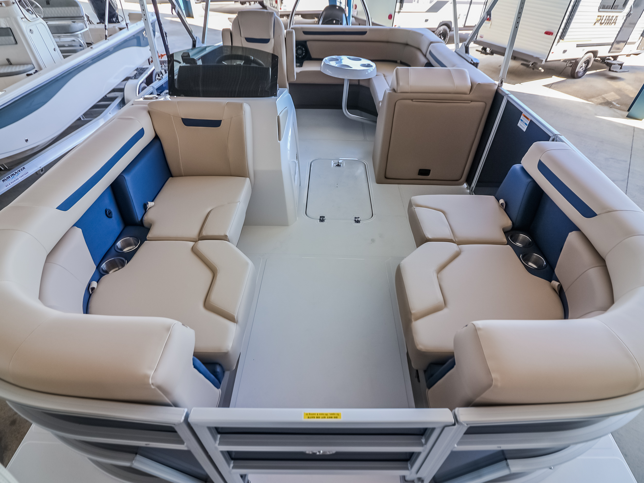 2027 Hurricane FunDeck 2260 REF - Image 12