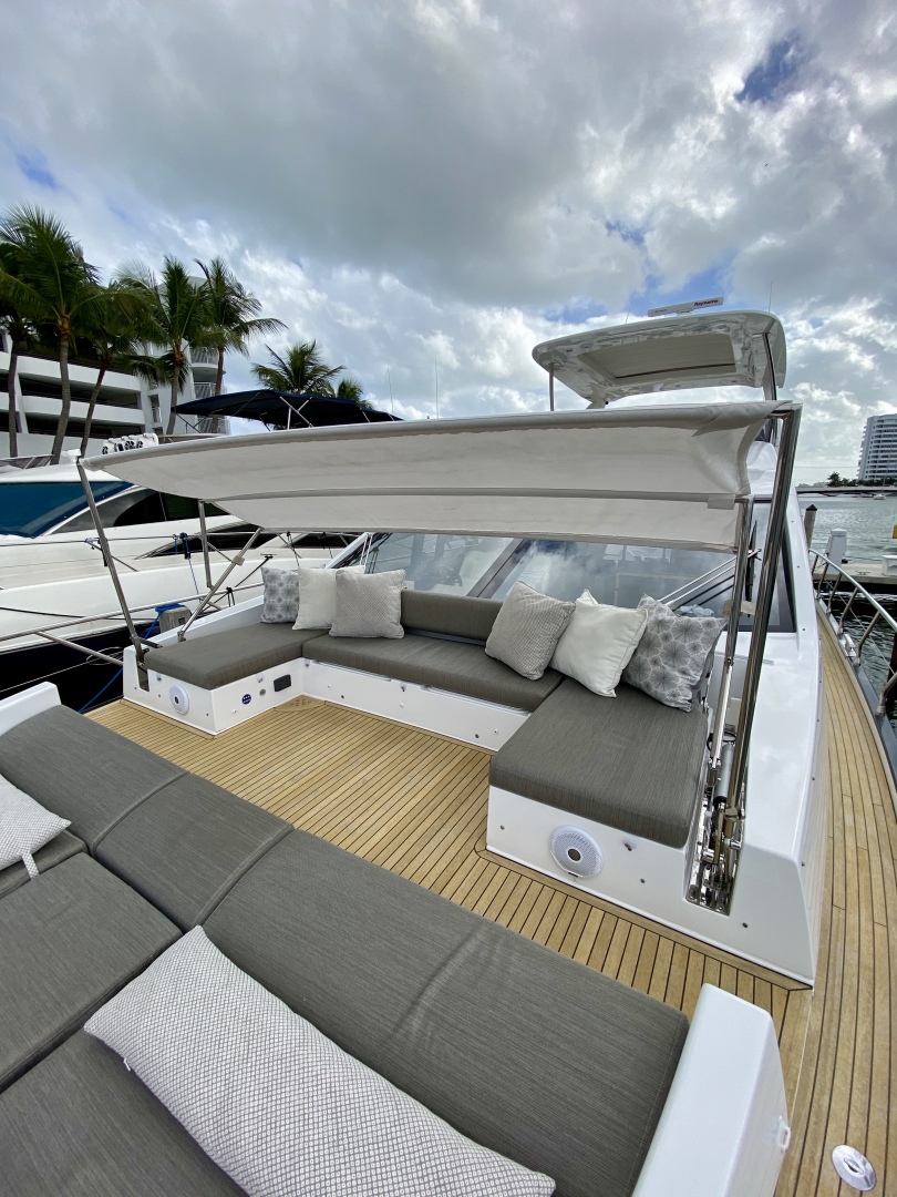 2018 Azimut Flybridge - Image 9